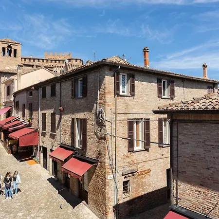 Rubini Uno Bed & Breakfast 3*